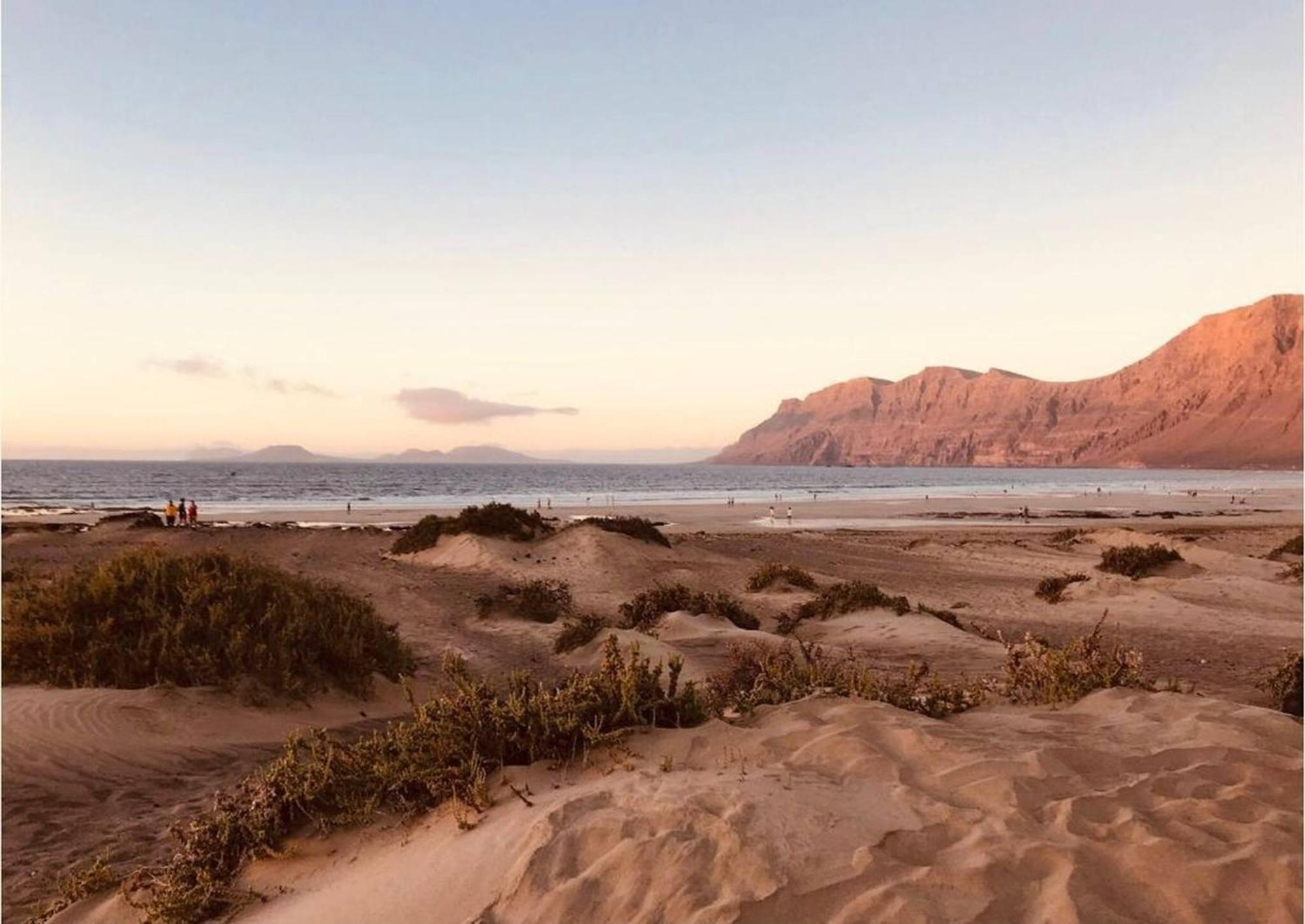 Casa Bianca Caleta De Famara Hotel ภายนอก รูปภาพ